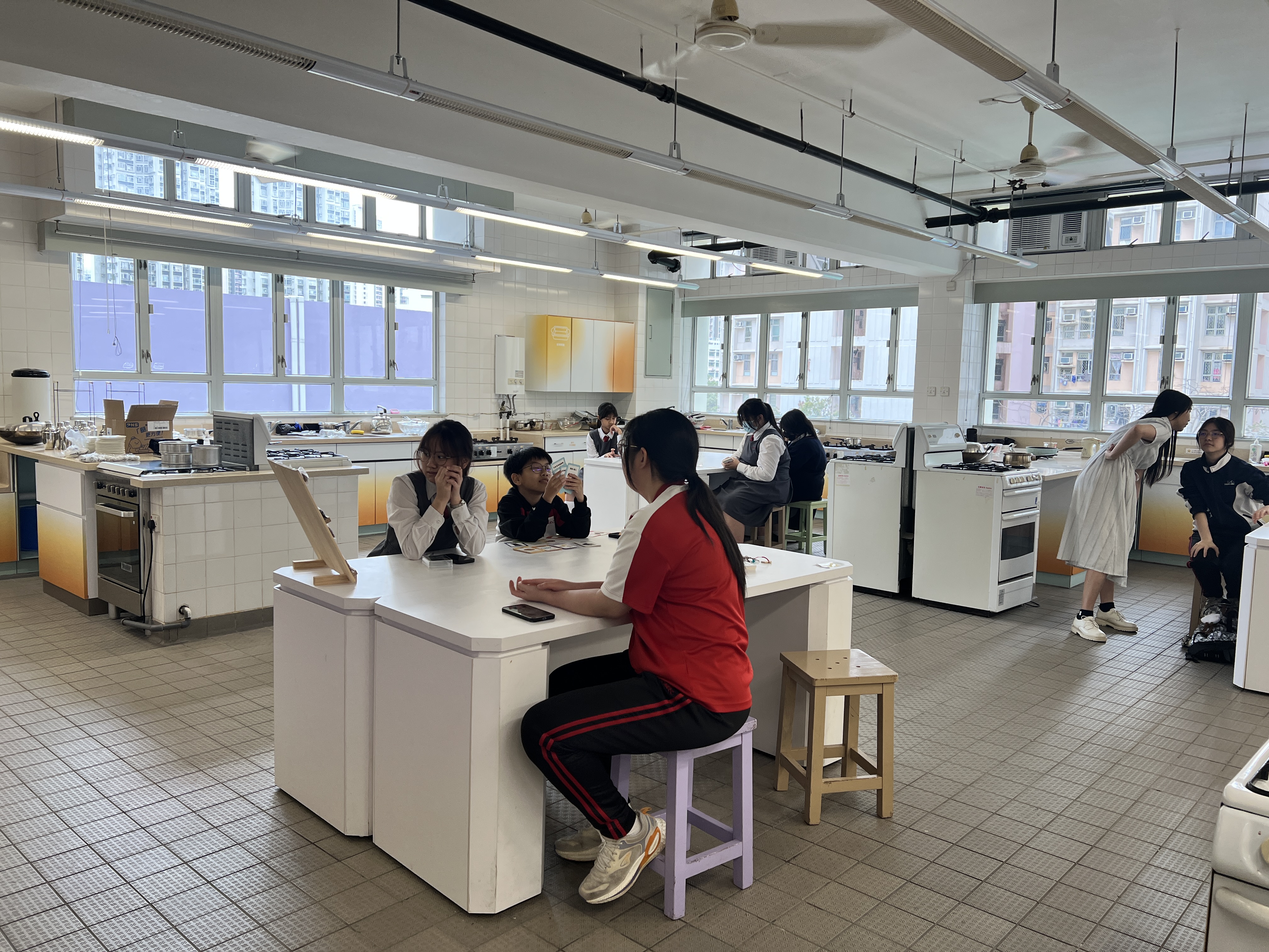 賽馬會萬鈞毅智書院